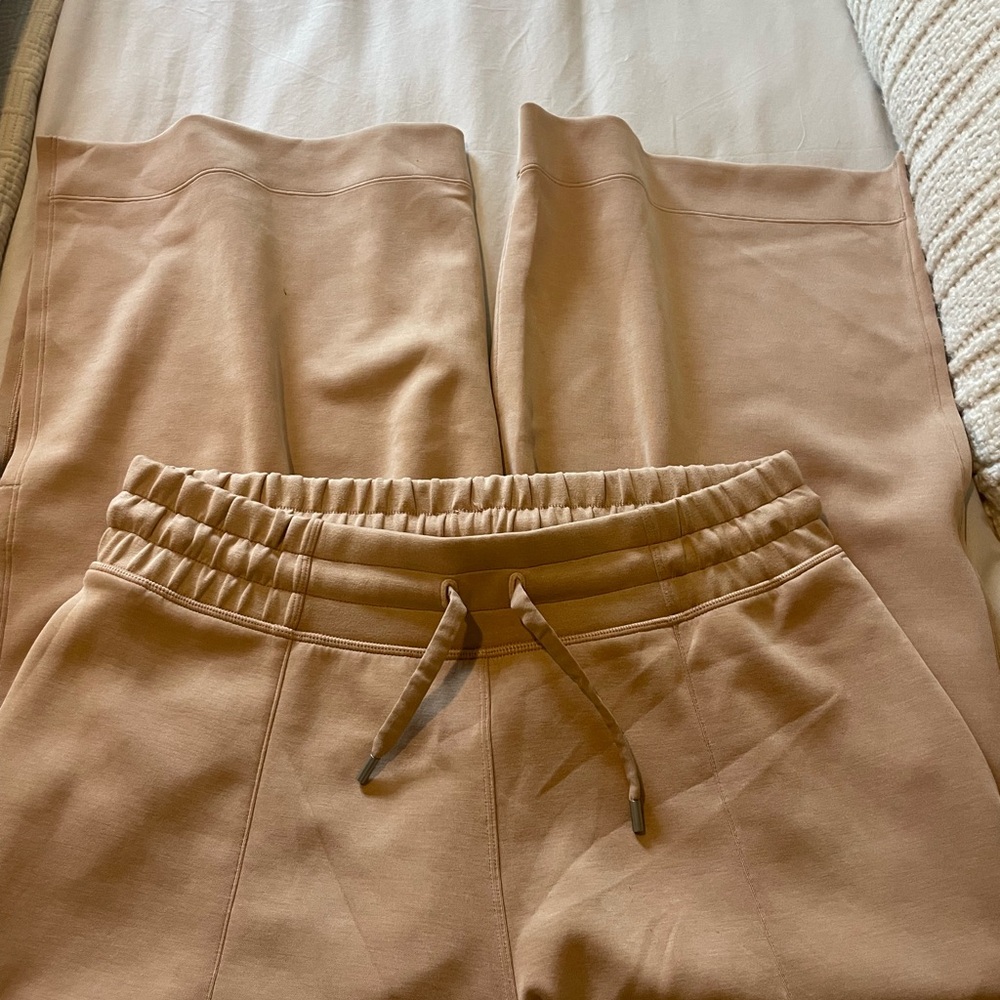 Lululemon Athletica Softstreme Cropped Wide Leg Joggers